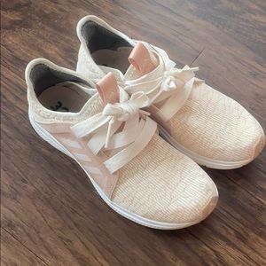 Adidas Edge Lux Size 7.5